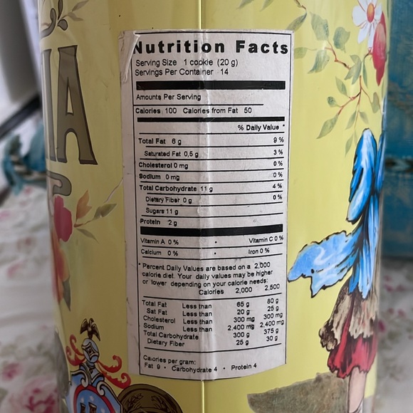 Virginia Amaretti in beautiful jewellery box - Picture 7 of 10